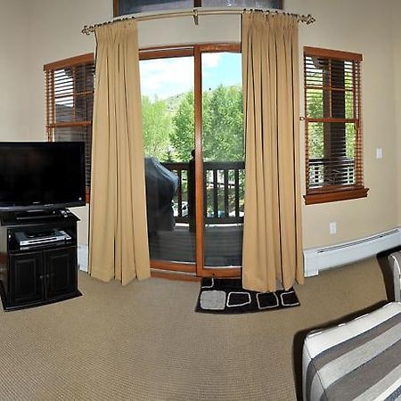 Lodge At Brookside Avon Village Chambre photo