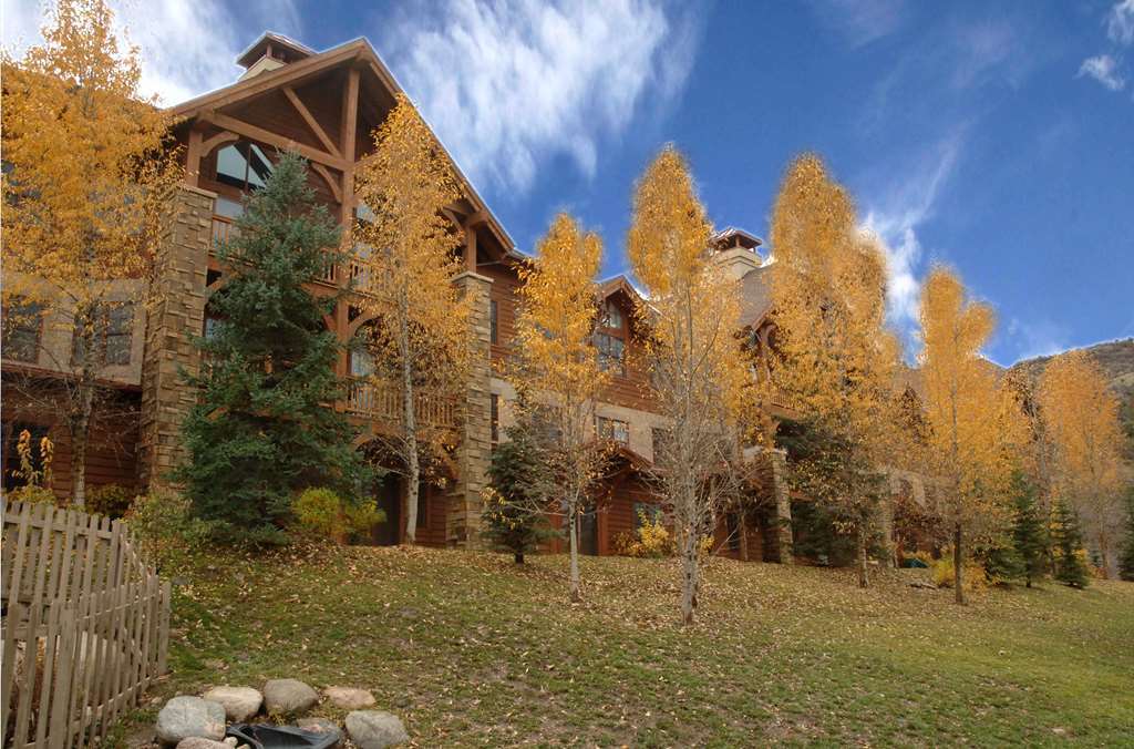 Lodge At Brookside Avon Village Extérieur photo