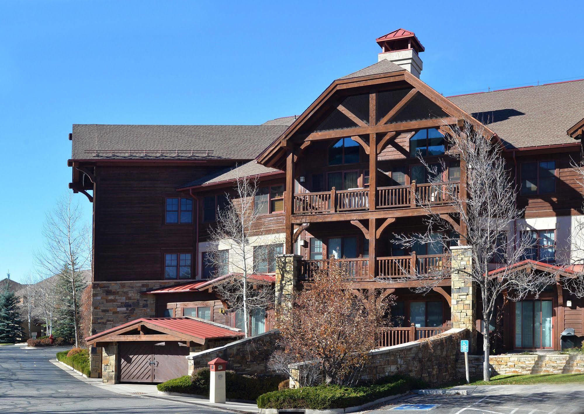 Lodge At Brookside Avon Village Extérieur photo