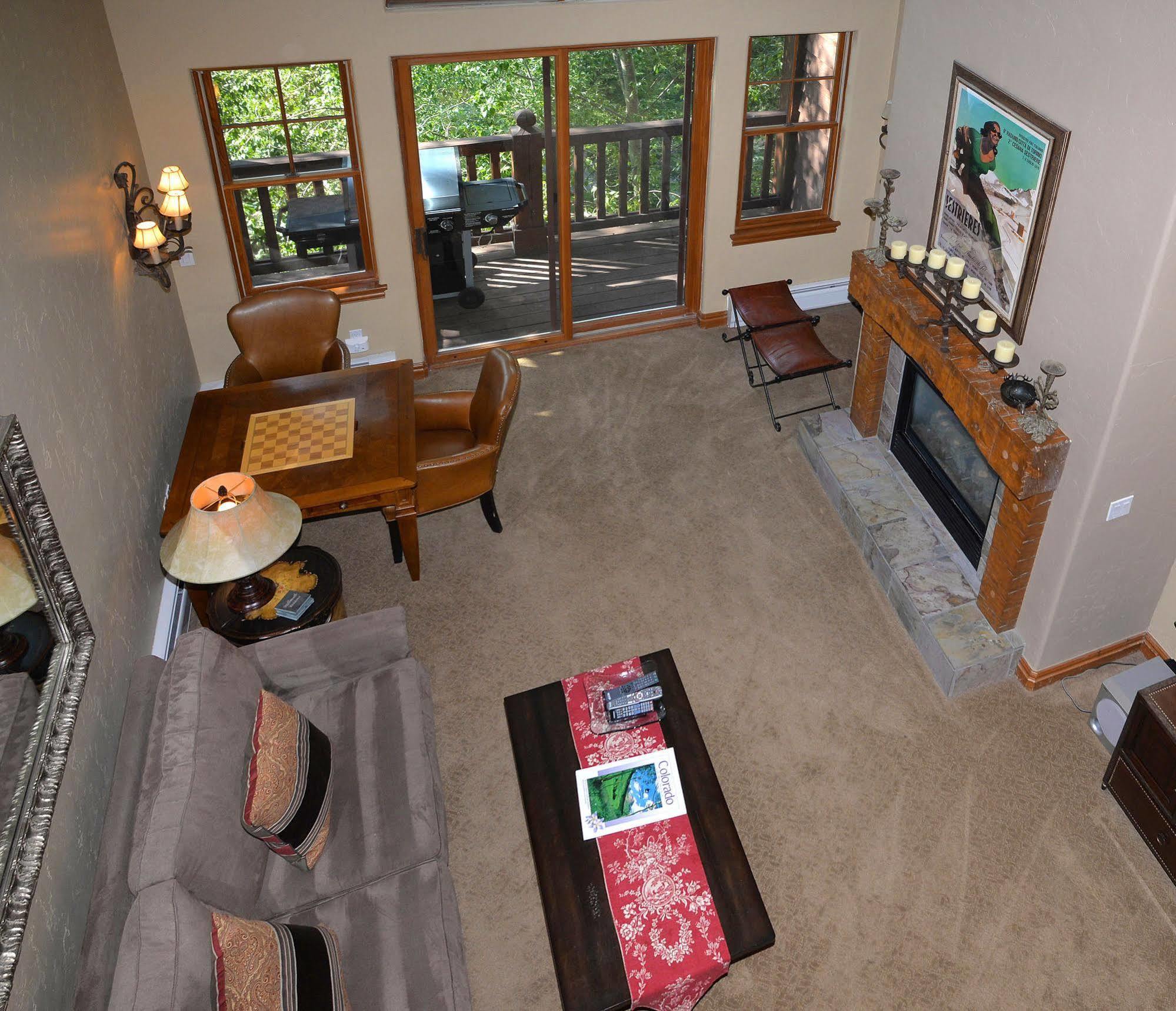 Lodge At Brookside Avon Village Extérieur photo