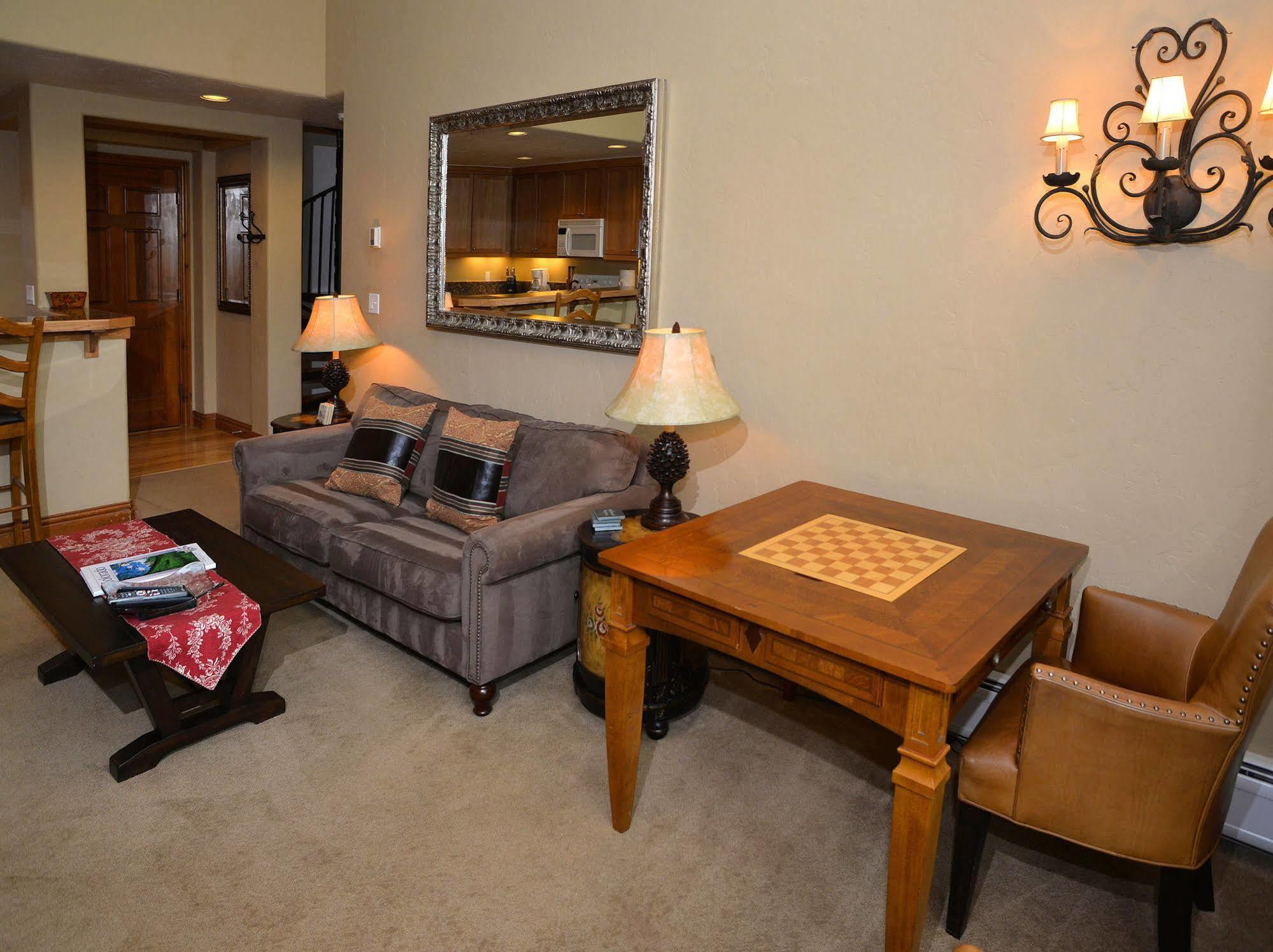 Lodge At Brookside Avon Village Extérieur photo