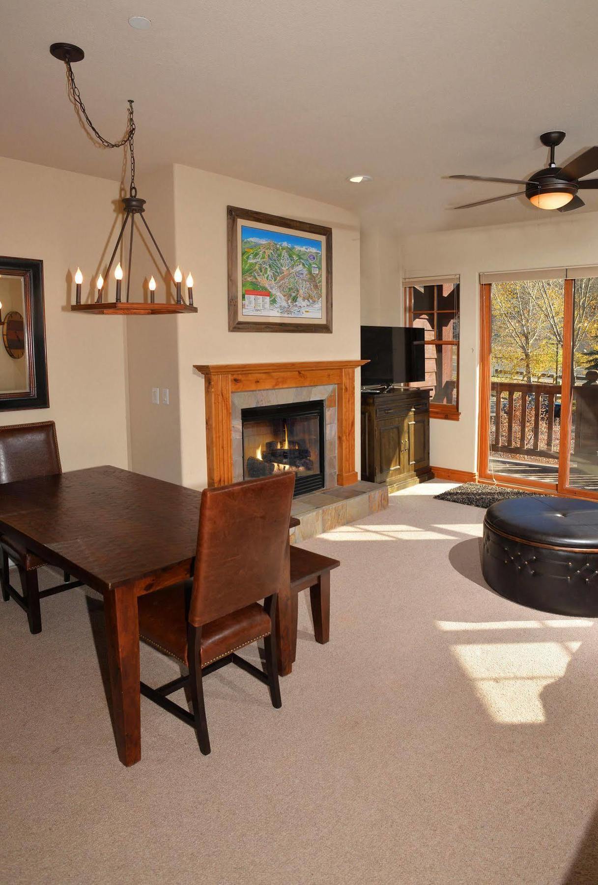 Lodge At Brookside Avon Village Extérieur photo