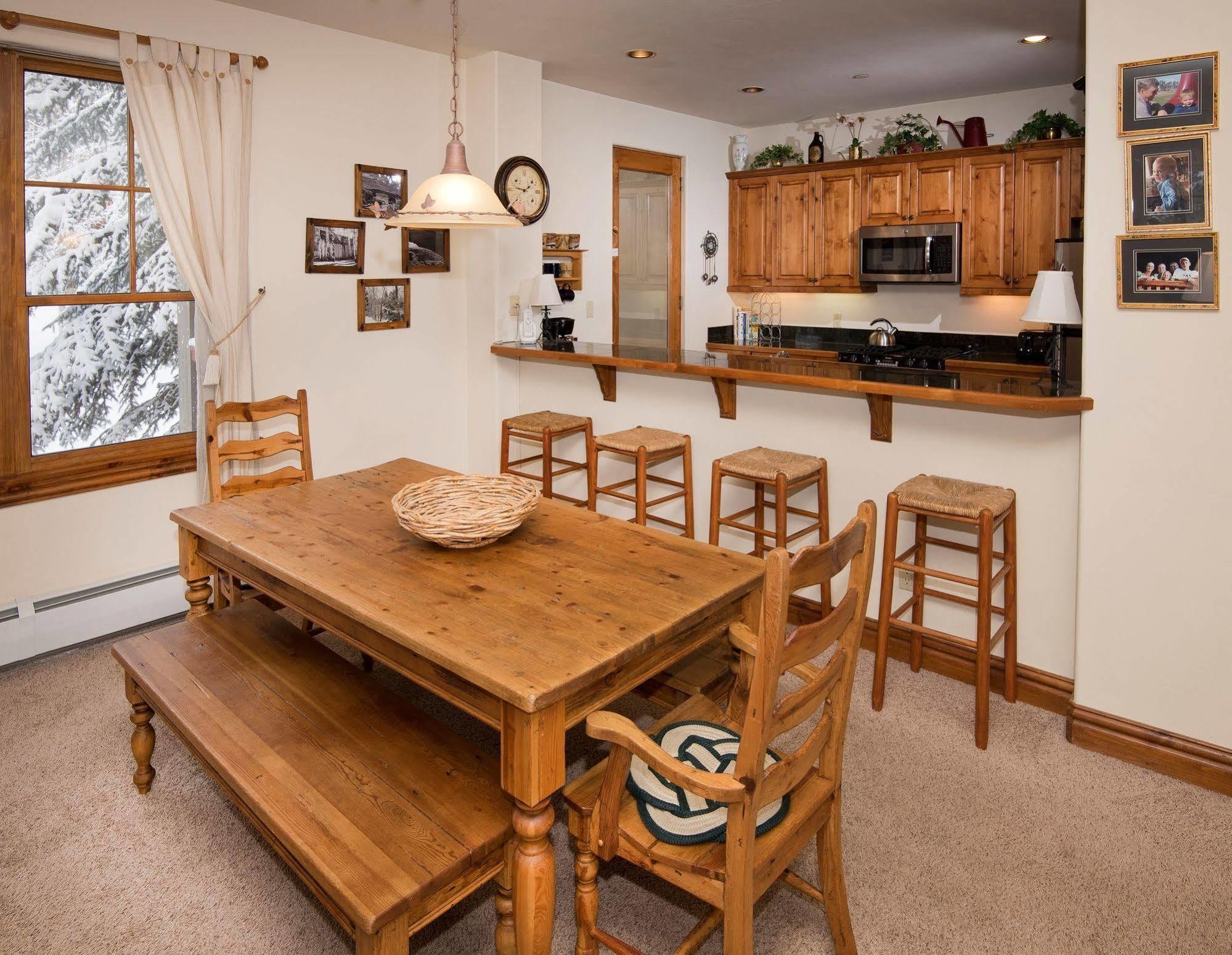 Lodge At Brookside Avon Village Extérieur photo