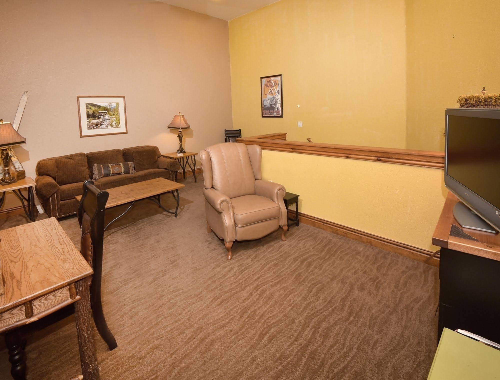Lodge At Brookside Avon Village Extérieur photo